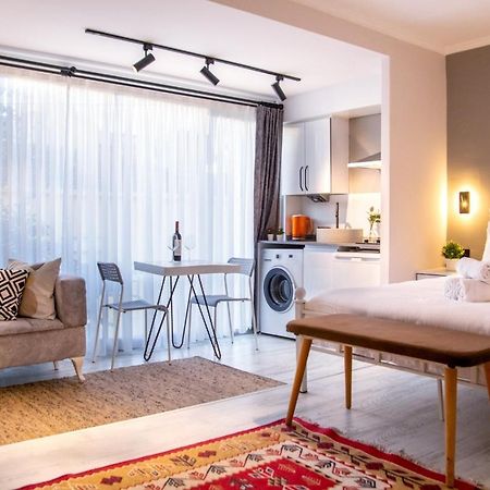 Invigorating Studio Flat Near Kordon In Alsancak Apartment İzmir Luaran gambar